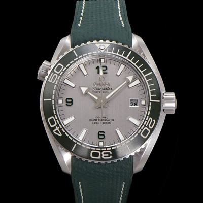 SA급 오메가 남성용 씨마스터 신제품 215.32.44.21.06.001 플래닛 오션 600m 코-액시얼 마스터 크로노미터 43.5mm 오토매틱 Cal.8900 타입 우레탄줄 그레이 다이얼 omg20251 xx