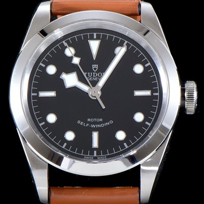 SA급 튜더 남성용 빈티지 베이지 가죽 스트랩!! 블랙 베이 M79500-0008 스노우플레이크 오리지널 동일 무브 블랙 다이얼 스위스 ETA 2824-A2 오토매틱 무브먼트 TUD0330 xx