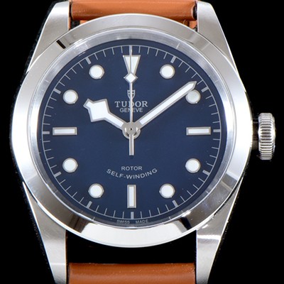 SA급 튜더 남성용 빈티지 베이지 가죽 스트랩!! 블랙 베이 M79500-0008 스노우플레이크 오리지널 동일 무브 블루 다이얼 스위스 ETA 2824-A2 오토매틱 무브먼트 TUD0334 xx