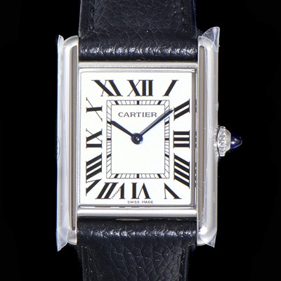 SA급 까르띠에 여성용 탱크 머스트 WSTA0041 로마 인덱스 33.7mm 화이트 다이얼 가죽줄 쿼츠 무브먼트 CAR08322 xx