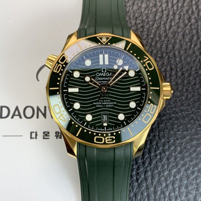SA급 오메가 남성용 씨마스터 210.62.44.20.01.001 다이버 300M 마스터 코액시얼 42 문샤인 골드 오토매틱 Cal. 8801타입 그린 다이얼 omg0221 xx