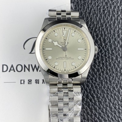 SA급 튜더 남성용 블랙베이 원 M79660 메탈줄 39mm 오토매틱 2824 타입 샴페인 다이얼 tud5142 xx