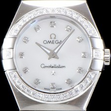 SA급 오메가 남성용 여성 컬렉션 컨스틀레이션 123.15.27.60.55.003 오메가 코-액시얼 27MM 다이아몬드 세팅 베젤 화이트 화이트 다이얼 쿼츠 무브먼트 OMG4124 xx