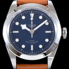 SA급 튜더 남성용 빈티지 베이지 가죽 스트랩!! 블랙 베이 M79500-0008 스노우플레이크 오리지널 동일 무브 블루 다이얼 스위스 ETA 2824-A2 오토매틱 무브먼트 TUD0334 xx