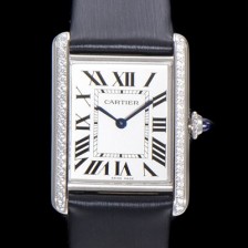 SA급 까르띠에 여성용 탱크 돛대 W4TA0017 로마 인덱스 33.7mm 화이트 다이얼 큐빅베젤 가죽줄 쿼츠 무브먼트 CAR00568 xx