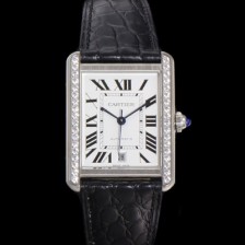 SA급 까르띠에 남성용 탱크 솔로 WSTA0029 로마 인덱스 40.85mm 큐빅베젤 화이트 다이얼 악어가죽줄 오토매틱 car69348 xx