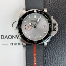 SA급 파네라이 남성용 서브머시블 콰란타콰트로 루나로사 PAM01681 아메리카 컵 44mm 오토매틱 Cal P. 900타입 실버 다이얼 pan5234 xx