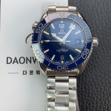 SA급 오메가 남성용 씨마스터 신제품 215.30.44.21.03.001 플래닛 오션 600m 코-액시얼 마스터 크로노미터 43.5mm 오토매틱 Cal.8900 타입 메탈줄 블루 다이얼 omg0197 xx