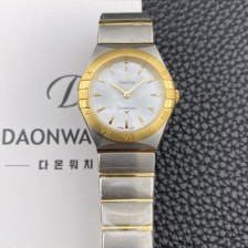 SA급 오메가 여성용 컨스틀레이션 맨해튼 131.20.28.60.05.002 옐우골드 28mm 쿼츠 Cal.4061무브먼트 화이트 자개 다이얼 omg0229 xx